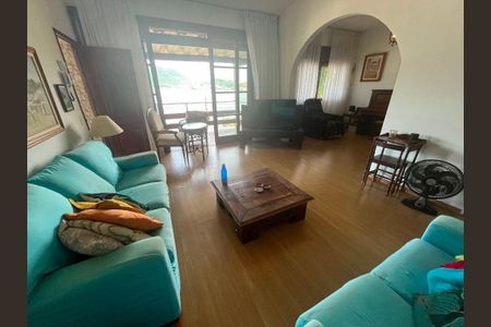 Casa à venda com 5 quartos, 176m² em São Francisco, Niterói