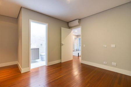 Casa à venda com 4 quartos, 488m² em Colinas da Anhanguera, Santana de Parnaíba