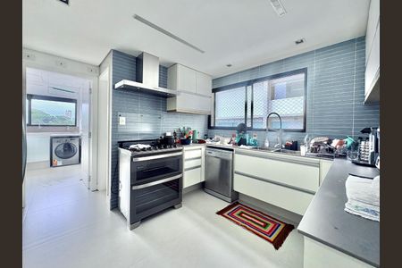 Apartamento à venda com 244m², 3 quartos e 3 vagas