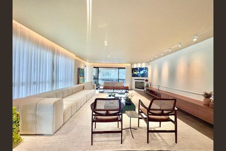 Apartamento à venda com 244m², 3 quartos e 3 vagas