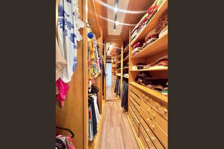 Apartamento à venda com 244m², 3 quartos e 3 vagas