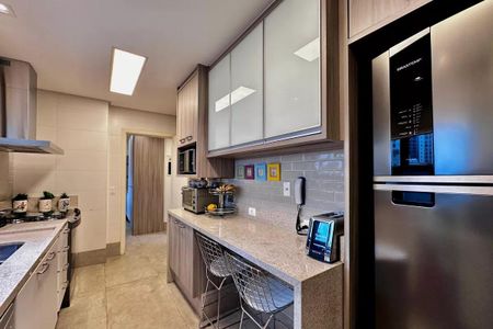 Apartamento à venda com 250m², 4 quartos e 4 vagas