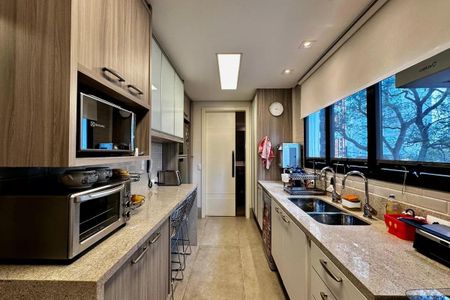 Apartamento à venda com 250m², 4 quartos e 4 vagas