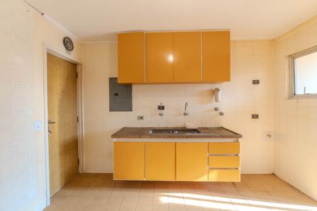 Apartamento à venda com 116m², 4 quartos e 2 vagas Apartamento à venda com 116m², 4 quartos e 2 vagasCozinha