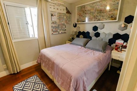 Suíte de apartamento à venda com 2 quartos, 70m² em Jardim Maria Rosa, Taboão da Serra