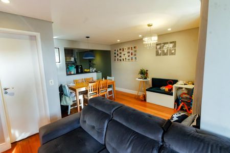 Apartamento à venda com 70m², 2 quartos e 1 vaga Apartamento à venda com 70m², 2 quartos e 1 vagaSala