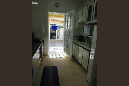 Casa à venda com 3 quartos, 120m² em Jardim Lauro Gomes, São Bernardo do Campo