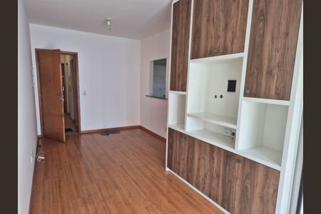 Foto 02 de apartamento para alugar com 2 quartos, 54m² em Liberdade, São Paulo
