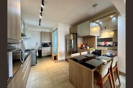 Apartamento à venda com 119m², 4 quartos e 2 vagasFoto 05