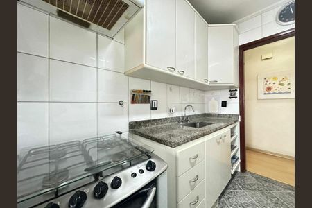 Apartamento para alugar com 72m², 3 quartos e sem vaga