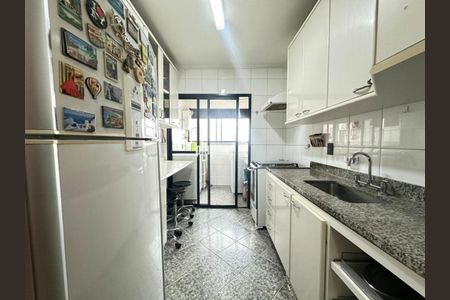 Apartamento para alugar com 72m², 3 quartos e sem vaga