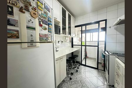 Apartamento para alugar com 72m², 3 quartos e sem vaga