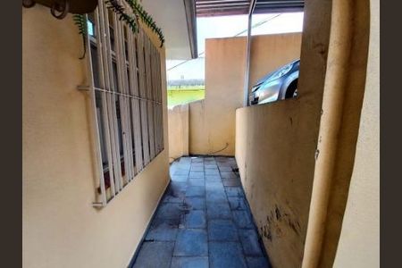 Casa à venda com 328m², 4 quartos e 4 vagasAREA EXTERNA