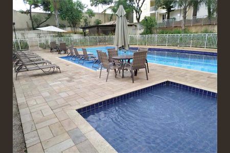 Apartamento à venda com 3 quartos, 75m² em Vila Paulo Silas, São Paulo