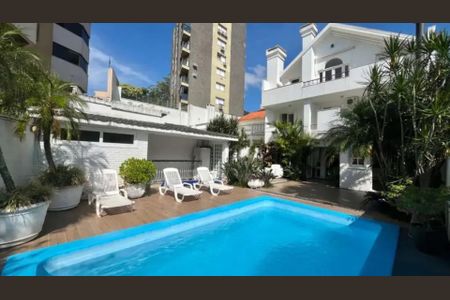 Casa à venda com 307m², 3 quartos e 2 vagasÁrea externa