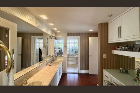 Casa à venda com 307m², 3 quartos e 2 vagasCozinha