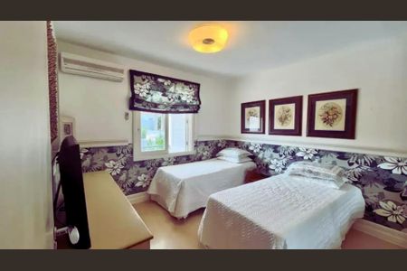Casa à venda com 307m², 3 quartos e 2 vagasQuarto