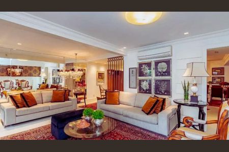 Casa à venda com 307m², 3 quartos e 2 vagasSala