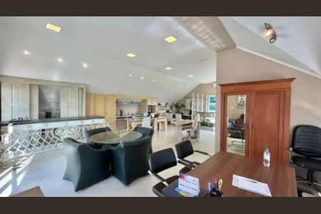 Casa à venda com 307m², 3 quartos e 2 vagasQuarto