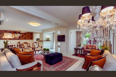 Casa à venda com 307m², 3 quartos e 2 vagasSala