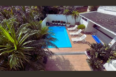 Casa à venda com 307m², 3 quartos e 2 vagasÁrea externa