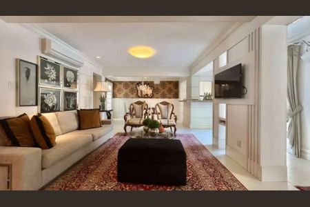 Casa à venda com 307m², 3 quartos e 2 vagasSala