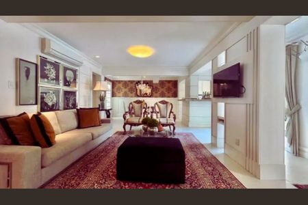 Casa à venda com 307m², 3 quartos e 2 vagasSala
