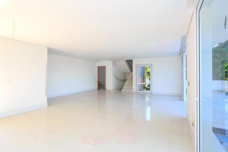 Casa à venda com 4 quartos, 328m² em Jardim Petropolis, São Paulo