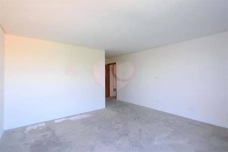 Casa à venda com 328m², 4 quartos e 3 vagas
