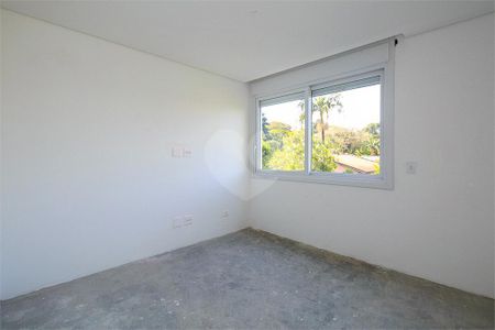 Casa à venda com 328m², 4 quartos e 3 vagas