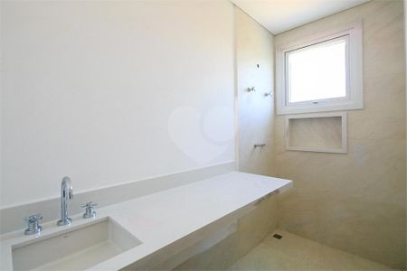 Casa à venda com 328m², 4 quartos e 3 vagas