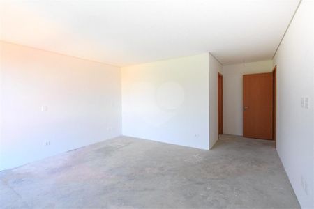Casa à venda com 328m², 4 quartos e 3 vagas