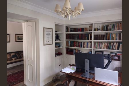 Casa à venda com 4 quartos, 478m² em Jardim Guedala, São Paulo