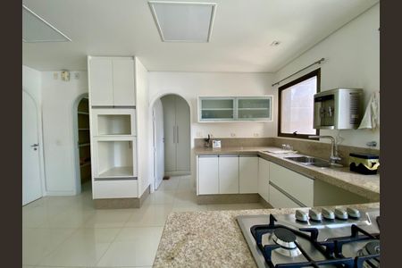 Apartamento à venda com 296m², 4 quartos e 3 vagas