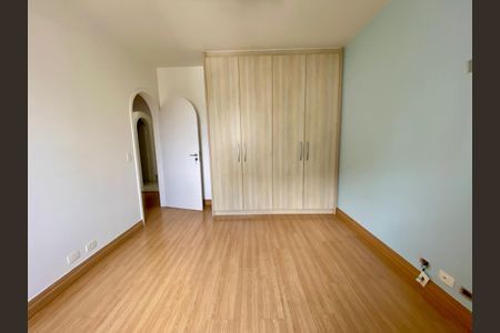 Apartamento à venda com 296m², 4 quartos e 3 vagas