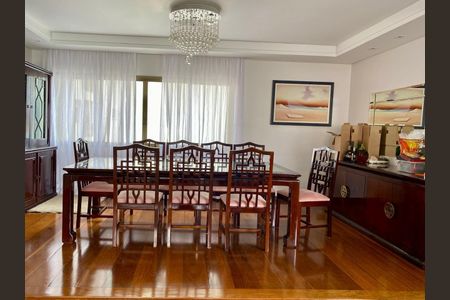 Apartamento à venda com 296m², 4 quartos e 3 vagas