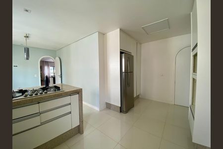 Apartamento à venda com 296m², 4 quartos e 3 vagas