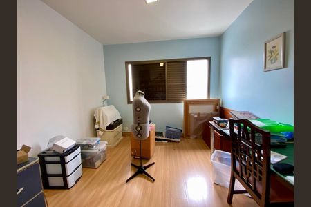 Apartamento à venda com 296m², 4 quartos e 3 vagas