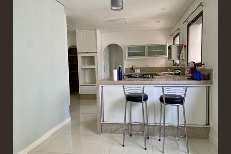 Apartamento à venda com 296m², 4 quartos e 3 vagas