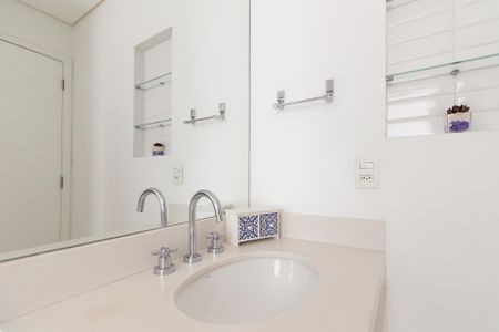 Studio para alugar com 43m², 1 quarto e 1 vaga Studio para alugar com 43m², 1 quarto e 1 vagaBanheiro