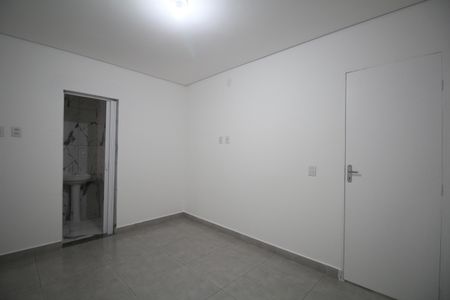 Casa para alugar com 1 quarto, 39m² em Parque Pinheiros, Taboão da Serra