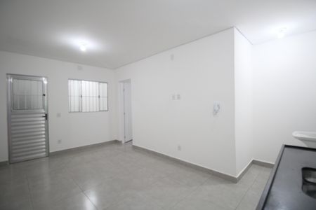 Casa para alugar com 1 quarto, 39m² em Parque Pinheiros, Taboão da Serra