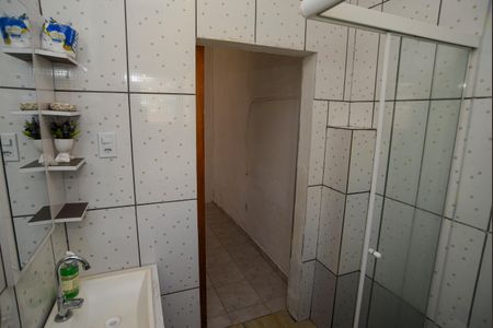 Casa para alugar com 243m², 2 quartos e 5 vagasBanheiro 2