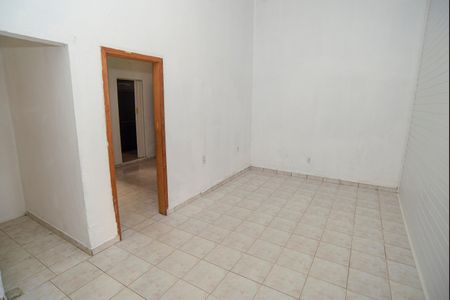 Casa para alugar com 243m², 2 quartos e 5 vagasSala