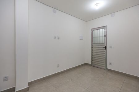 Sala de casa para alugar com 1 quarto, 39m² em Parque Pinheiros, Taboão da Serra