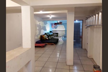 Casa à venda com 220m², 3 quartos e 4 vagas