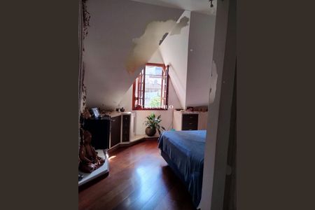 Casa à venda com 220m², 3 quartos e 4 vagas