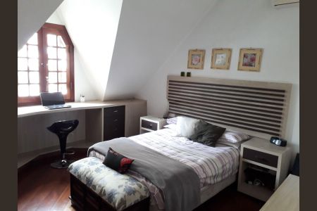 Casa à venda com 3 quartos, 220m² em Vila Andrade, São Paulo