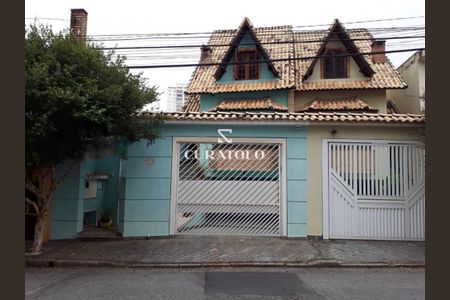 Casa à venda com 220m², 3 quartos e 4 vagas