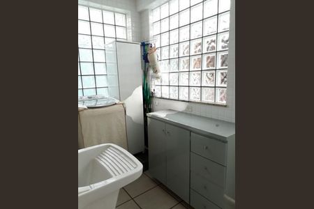 Casa à venda com 220m², 3 quartos e 4 vagas